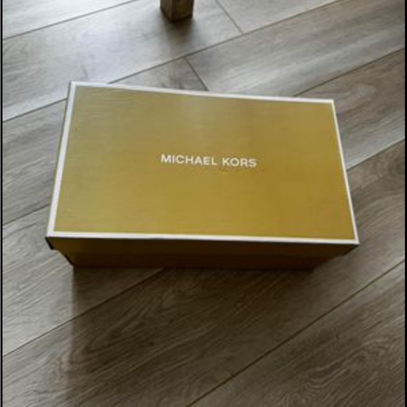 Michael Kors ALINA FLEX KITTEN PUMP Black W7.5 - Picture 4 of 4